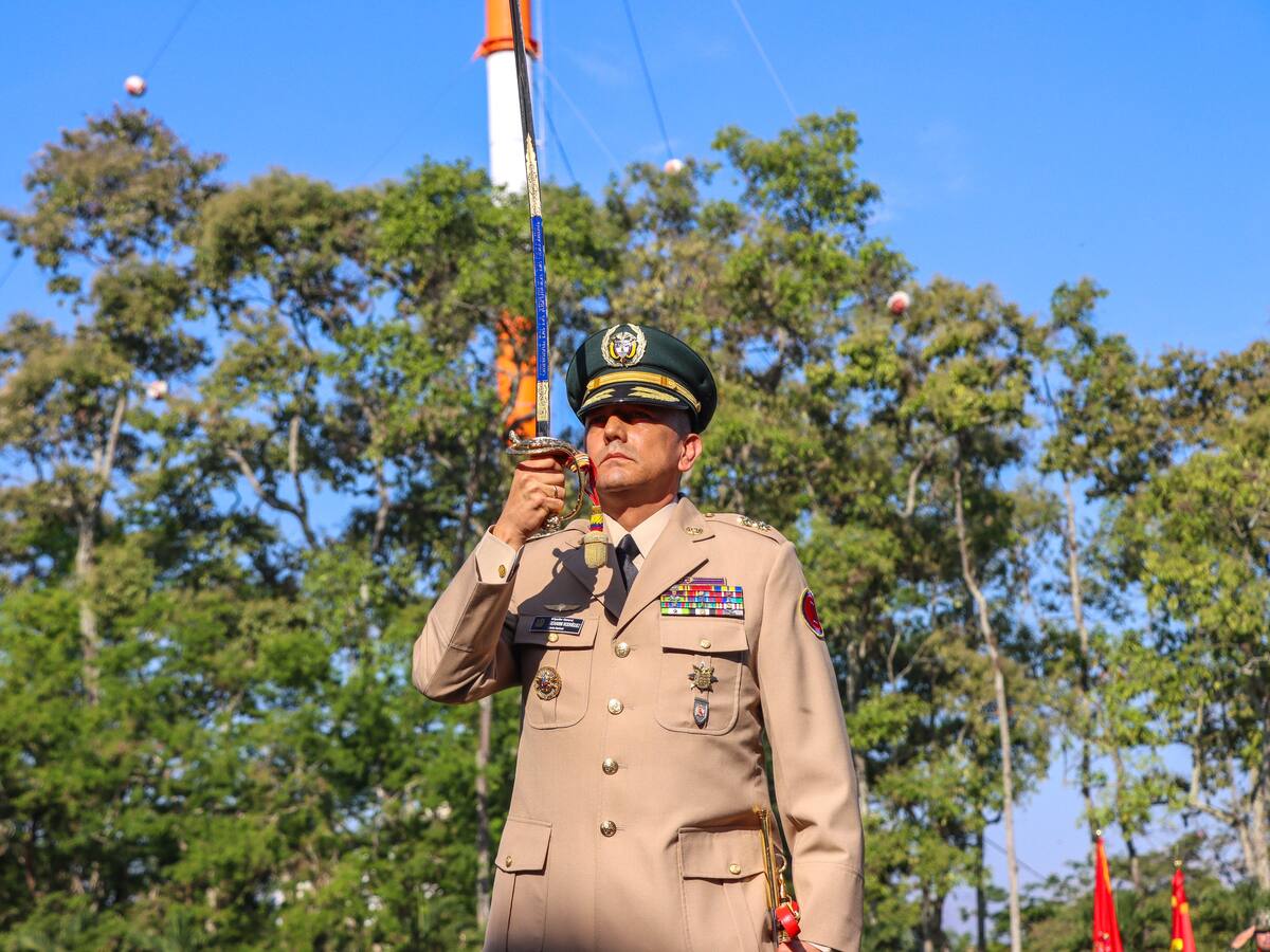 Un bumangués es el nuevo comandante de la Segunda División