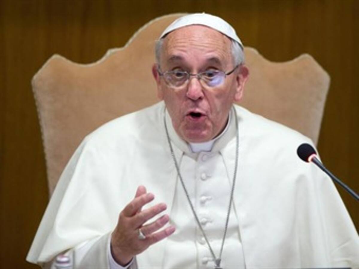Amantes secretas de sacerdotes piden al papa Francisco eliminar el celibato