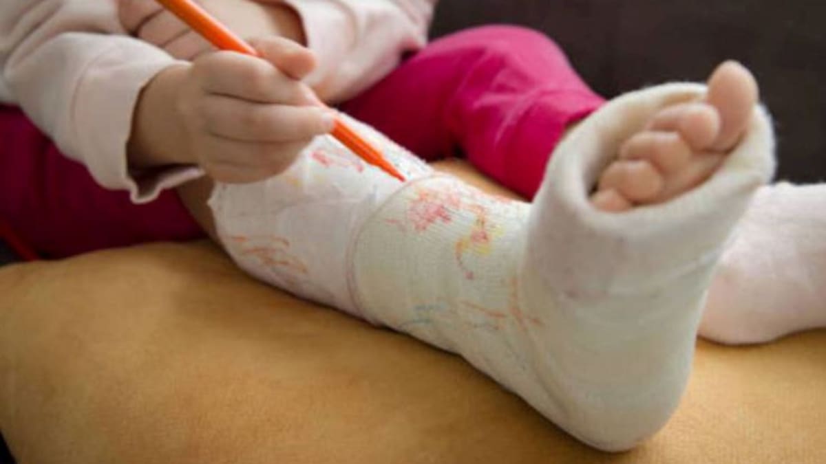 Menor con enfermedad huérfana pide ayuda para su proceso médico