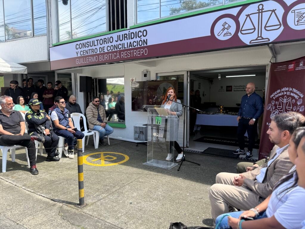 Apertura del primer consultorio jurídico enfocado en temas de protección animal.