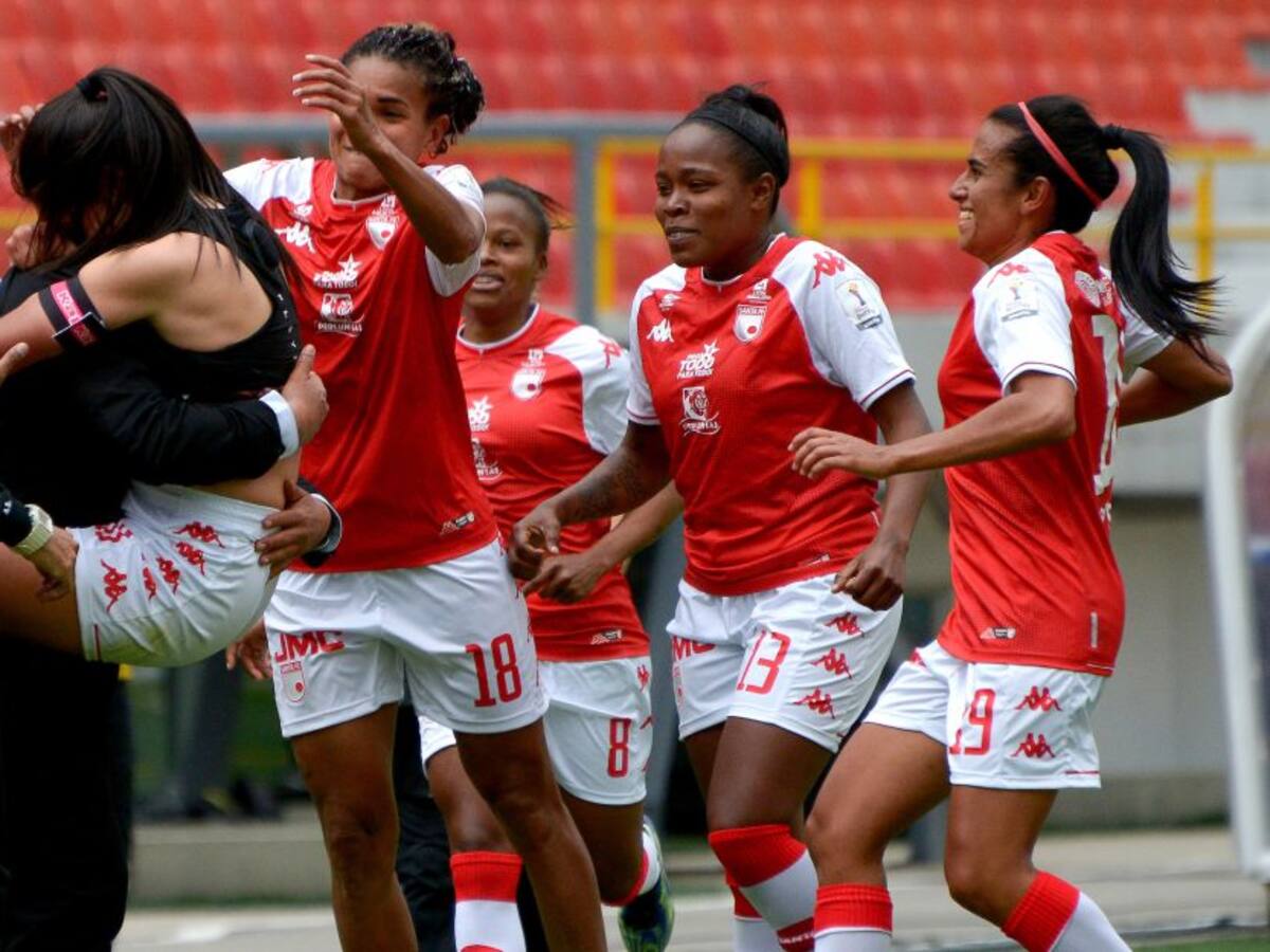 Fany Gauto 'pecó y rezó', así fue su golazo en la victoria de Santa Fe