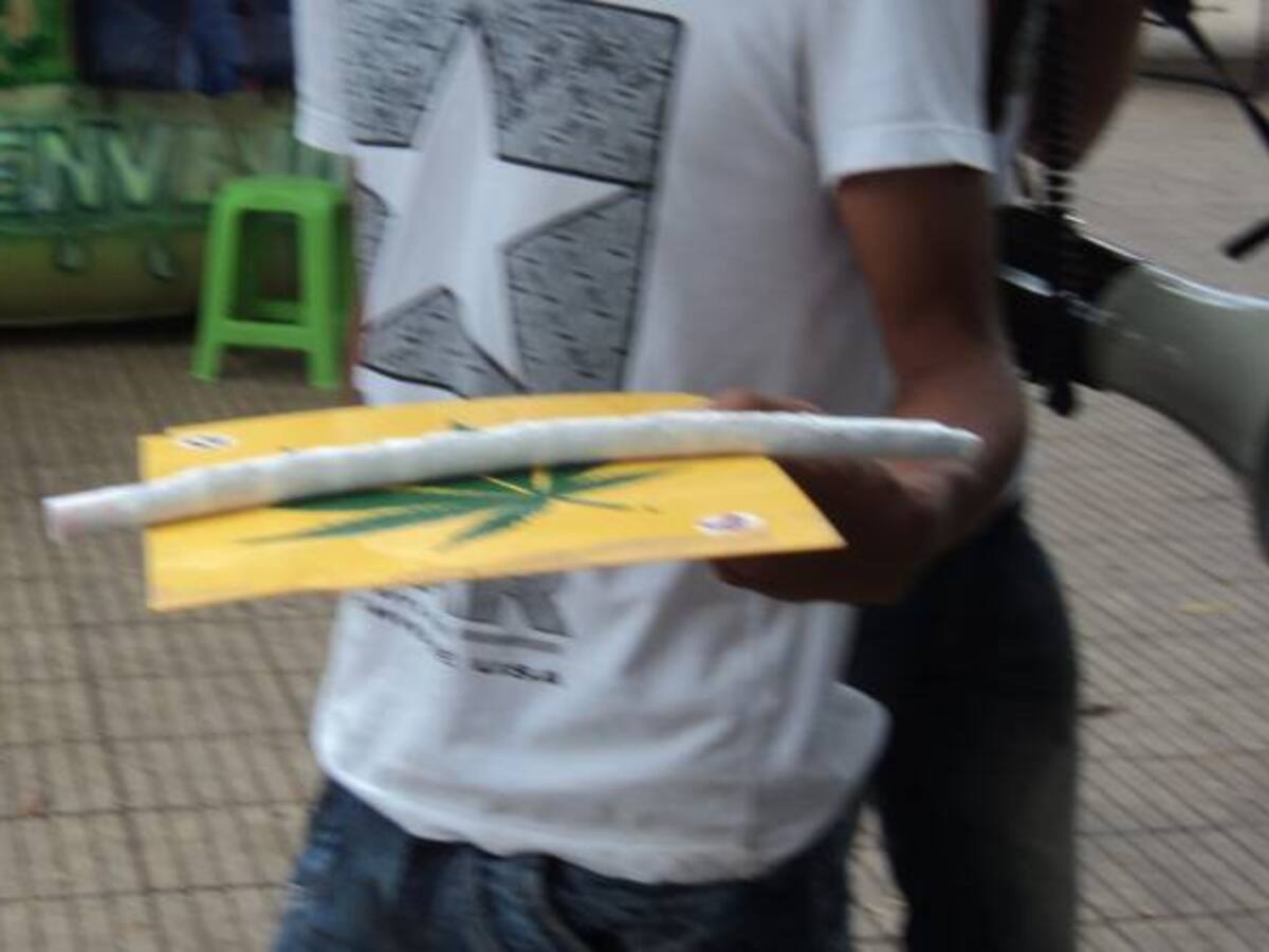 60% de multas código policía, son por consumir drogas en lugares públicos