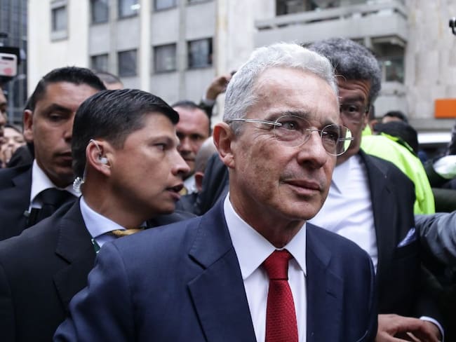 "Saquen las pruebas": Uribe sobre interceptaciones a Ñeñe Hernández