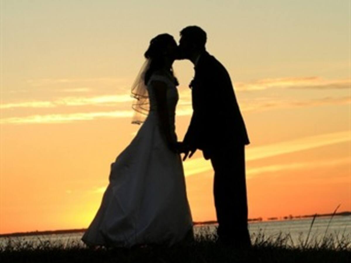 Colombianos le huyen cada día más al matrimonio