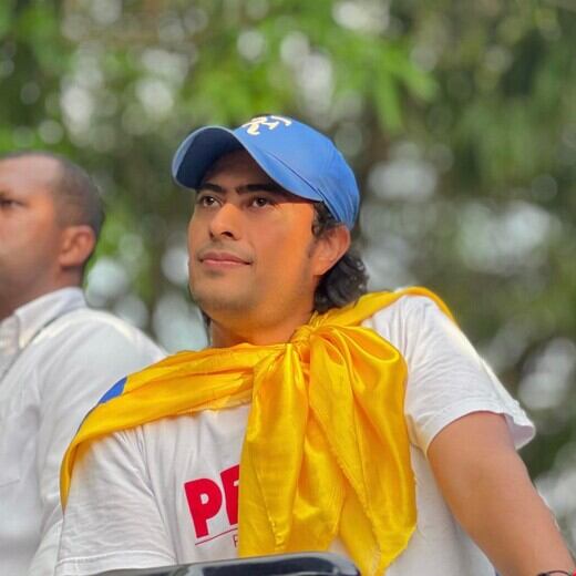 Nicolás Petro, hijo del presidente de la República Gustavo Petro. Foto: Colprensa - Ministerio de Transporte.