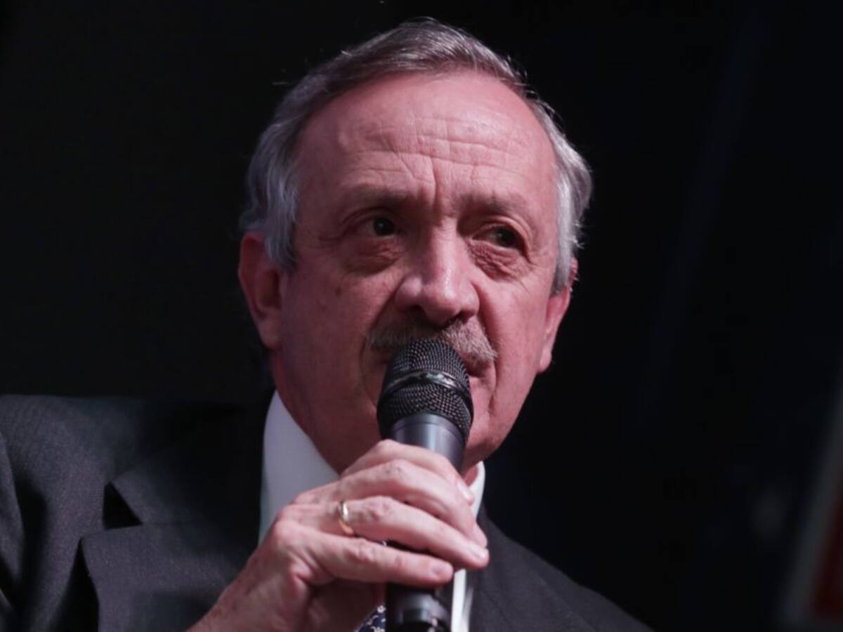Enrique Camacho: “No me han dicho nada de México por Juan Pablo Vargas”