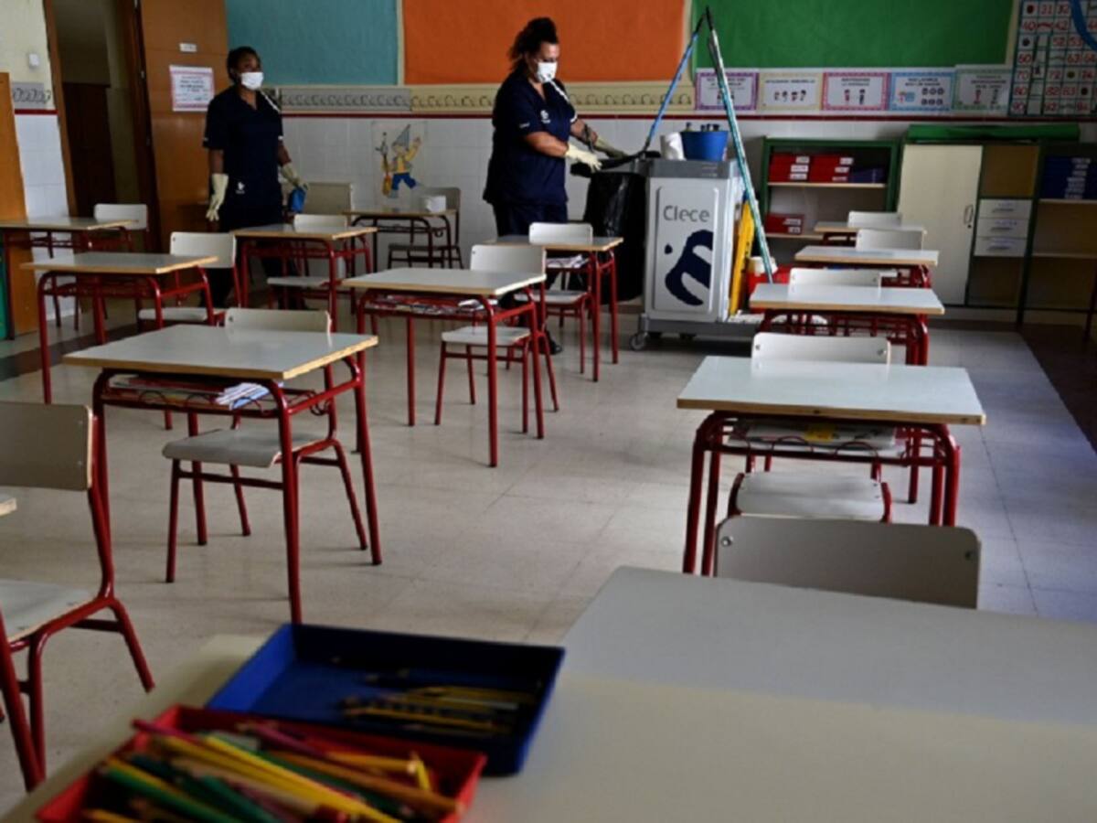 Educadores comienzan receso escolar