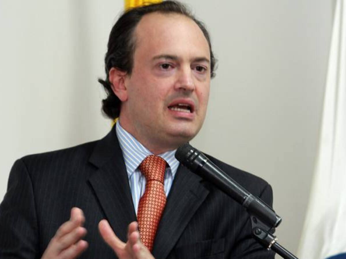 Son medidas severas frente al paro para garantizar la vida y la integridad: Vélez