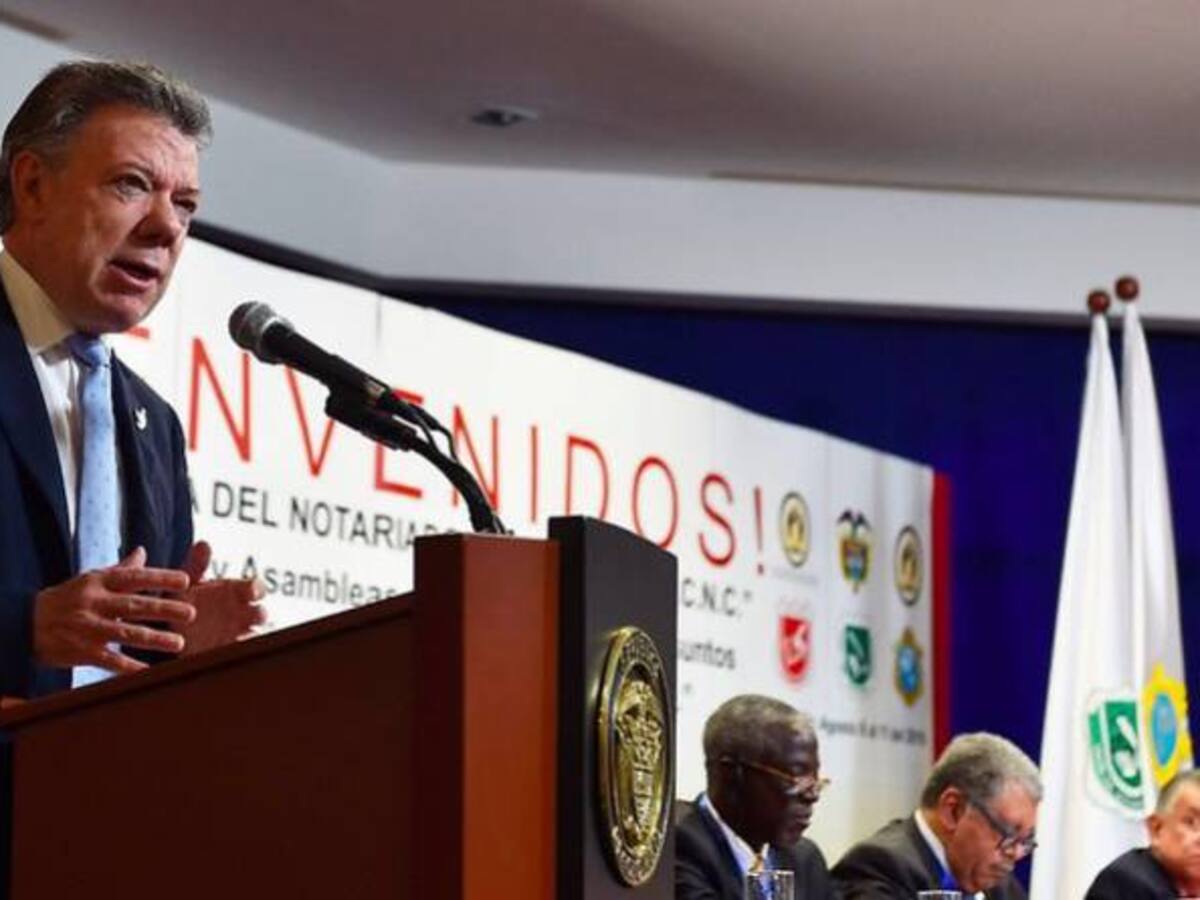 Espero que el Consejo Electoral ponga control a las encuestas: Santos