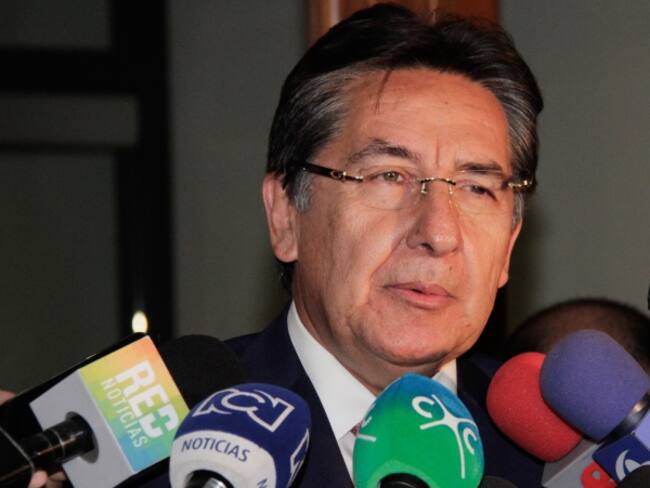 Confirman elección de Néstor Humberto Martínez como fiscal general