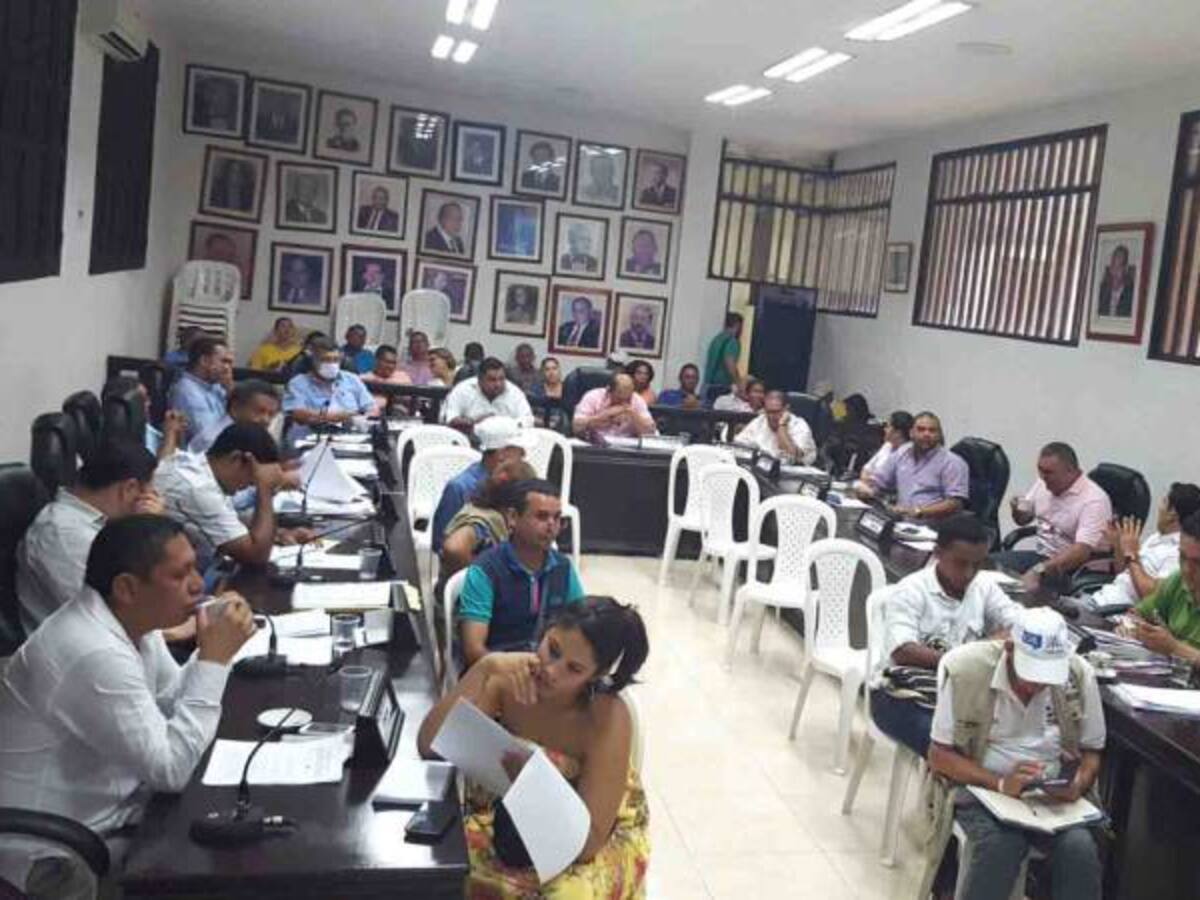 Procuraduría absuelve a 15 concejales y al contralor de Valledupar