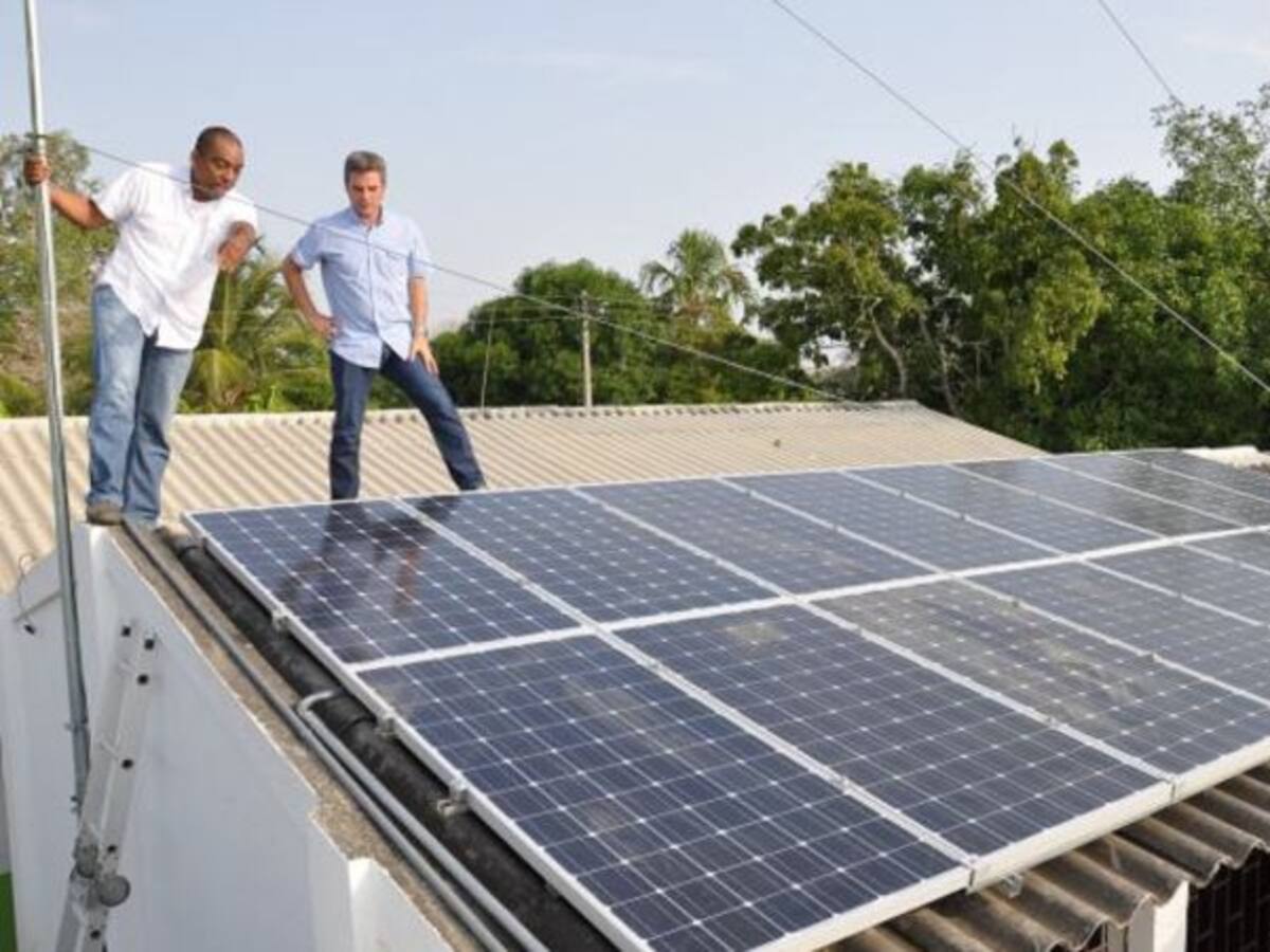 Paneles solares la solución para zonas que no están interconectadas
