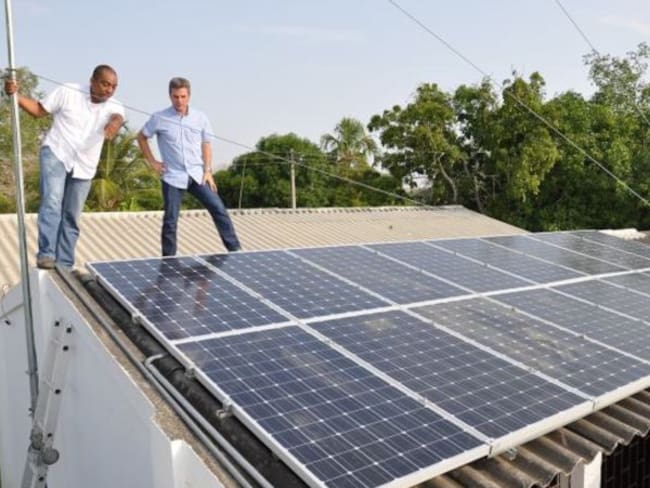 Paneles solares la solución para zonas que no están interconectadas