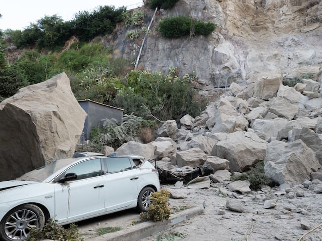 Daños registrados en Nápoles (Italia) tras el terremoto de magnitud 4,7.
(Foto: Eliano Imperato/Anadolu via Getty Images)