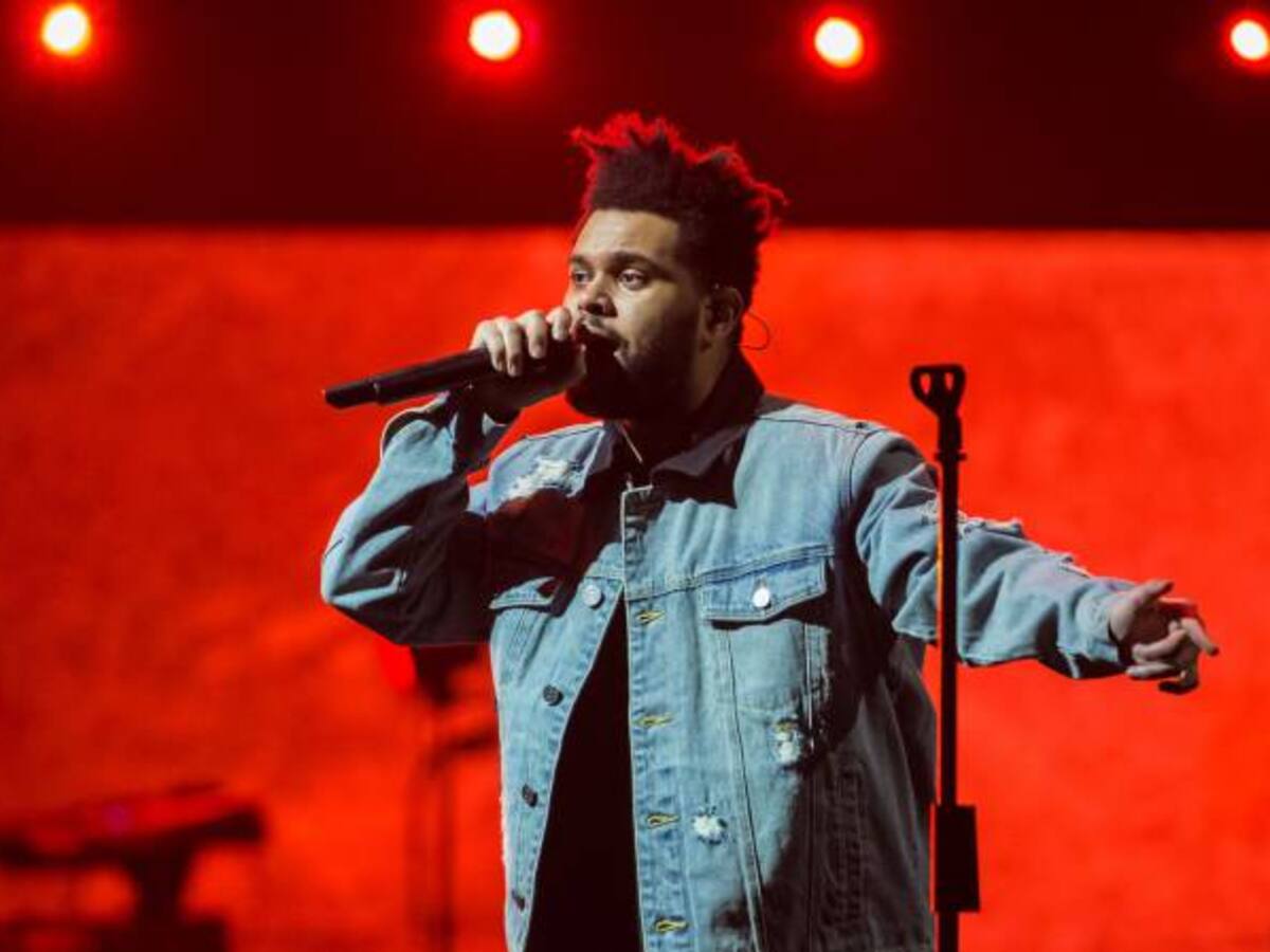 Selena Gomez logra que The Weeknd se corone como #1