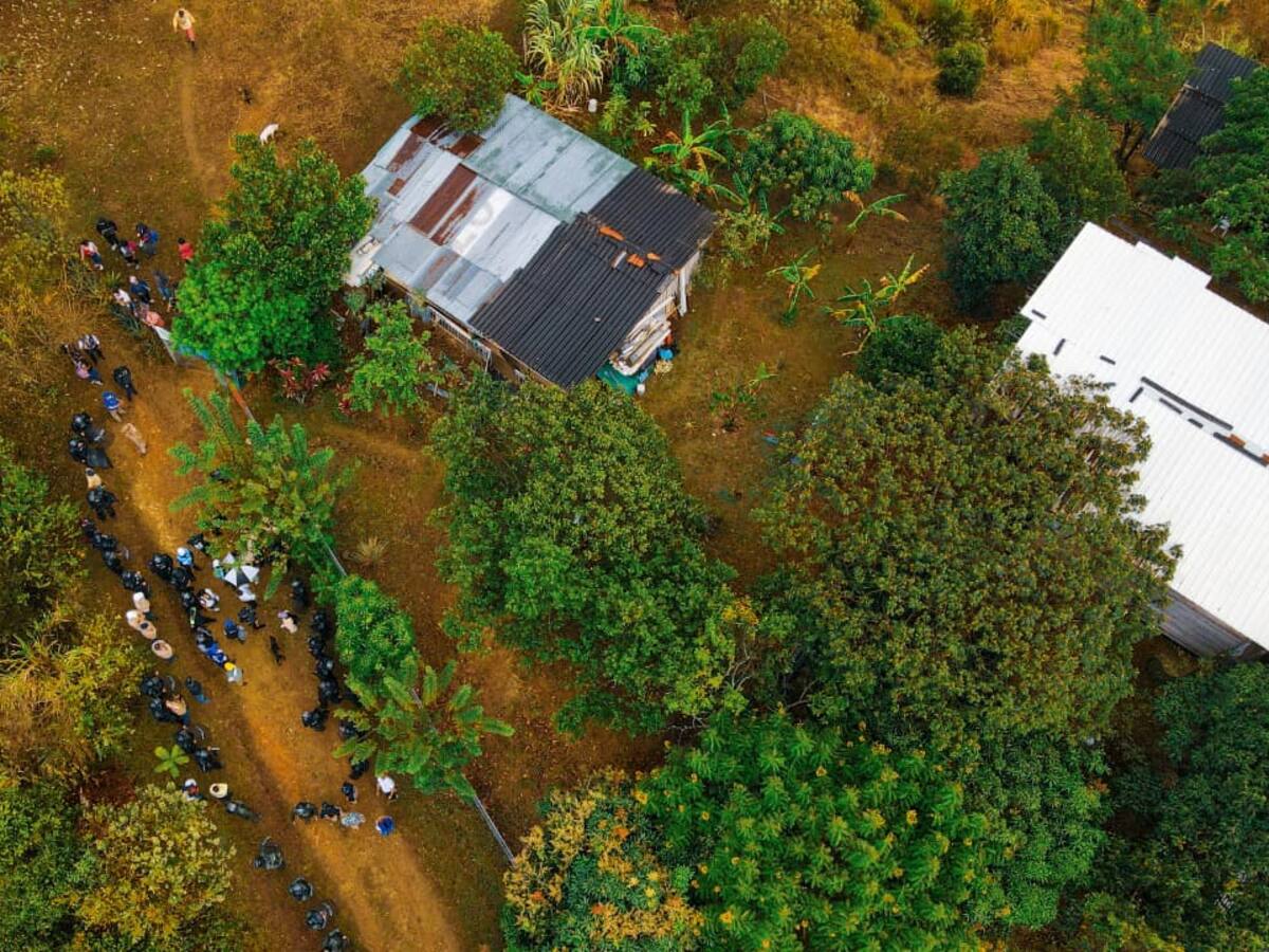 Con la demolición de 30 construcciones irregulares se recupera zona de reserva en Cali