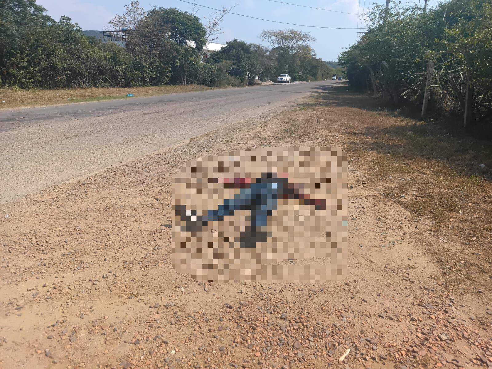 Muerto en la vía Cúcuta - Puerto Santander. Foto: Tomada por la comunidad.