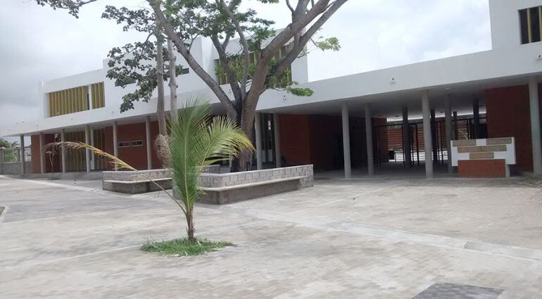 Los estudiantes y profesores quedaron incomunicados con el megacolegio de Mundo Feliz.