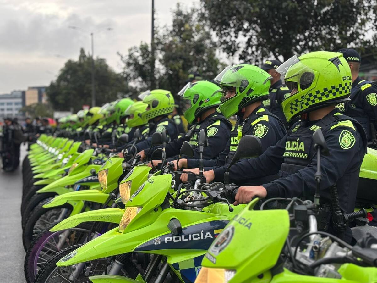 Más de 2.100 policías se desplegarán en Bogotá, durante celebración de amor y amistad