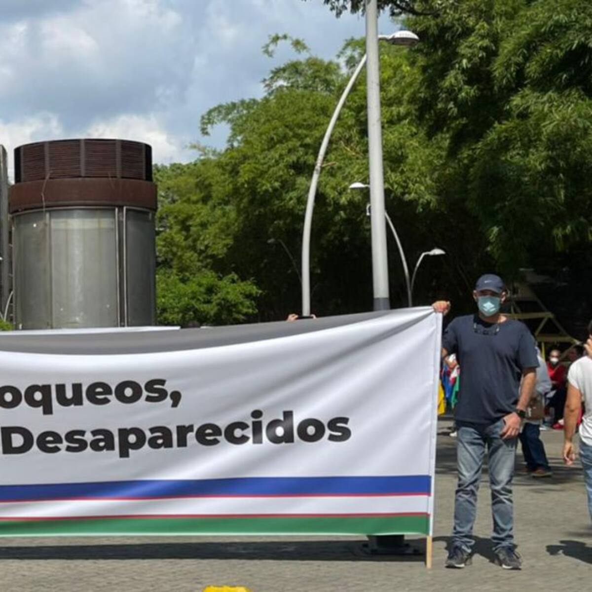 "No más bloqueos" es el clamor ciudadano en la marcha del silencio