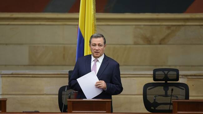 Ernesto Macías, presidente del Senado.