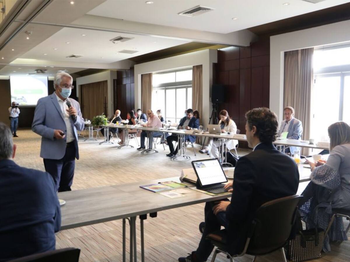 Bancada antioqueña pedirá por segunda vez congelar la deuda del Metro