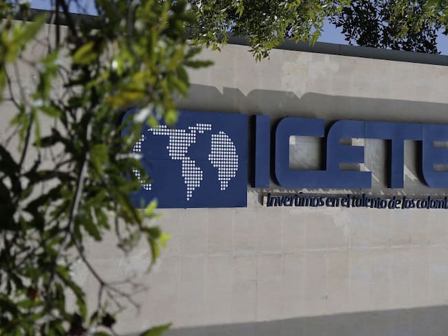 Estudiantes y docentes suspenden participación en reforma al Icetex