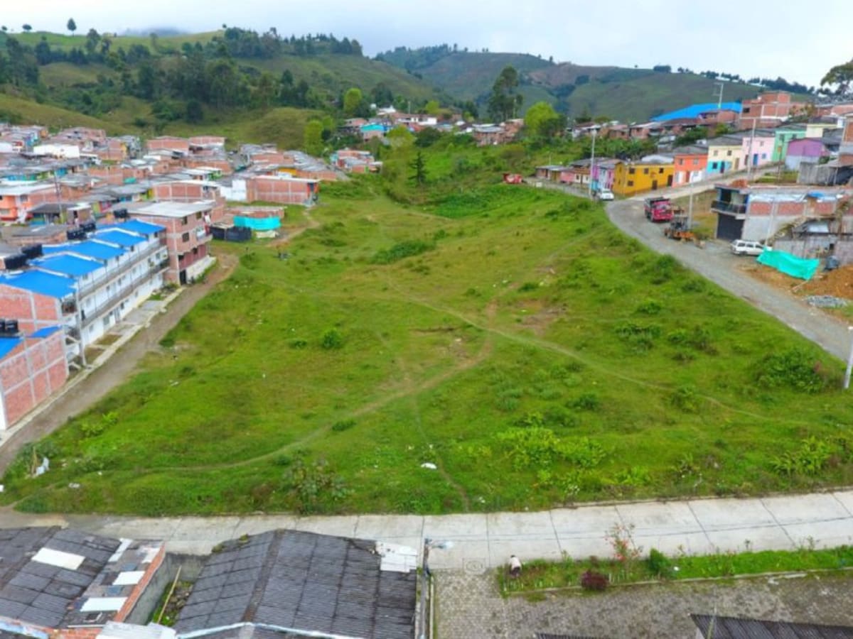 Programa 'Mil Viviendas' en Caldas recibe respaldo del Ministerio