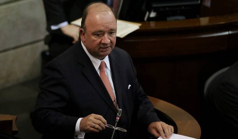 Ministro de Defensa, Carlos Villegas 