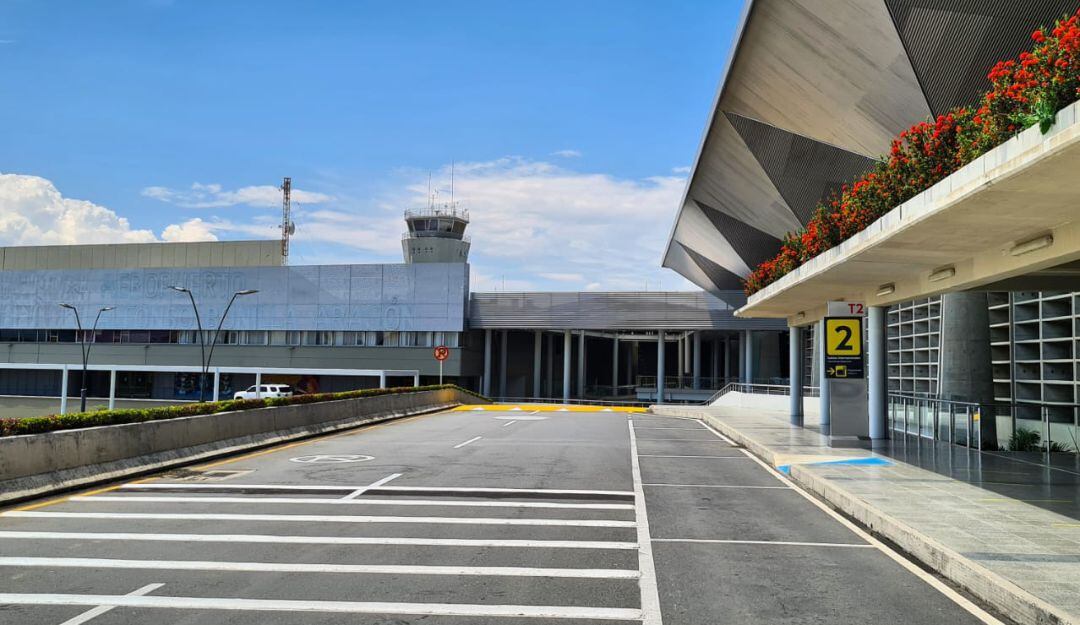 Terminal Internacional del Aeropuerto Alfonso Bonilla Aragón de Palmira que sirve a Cali
