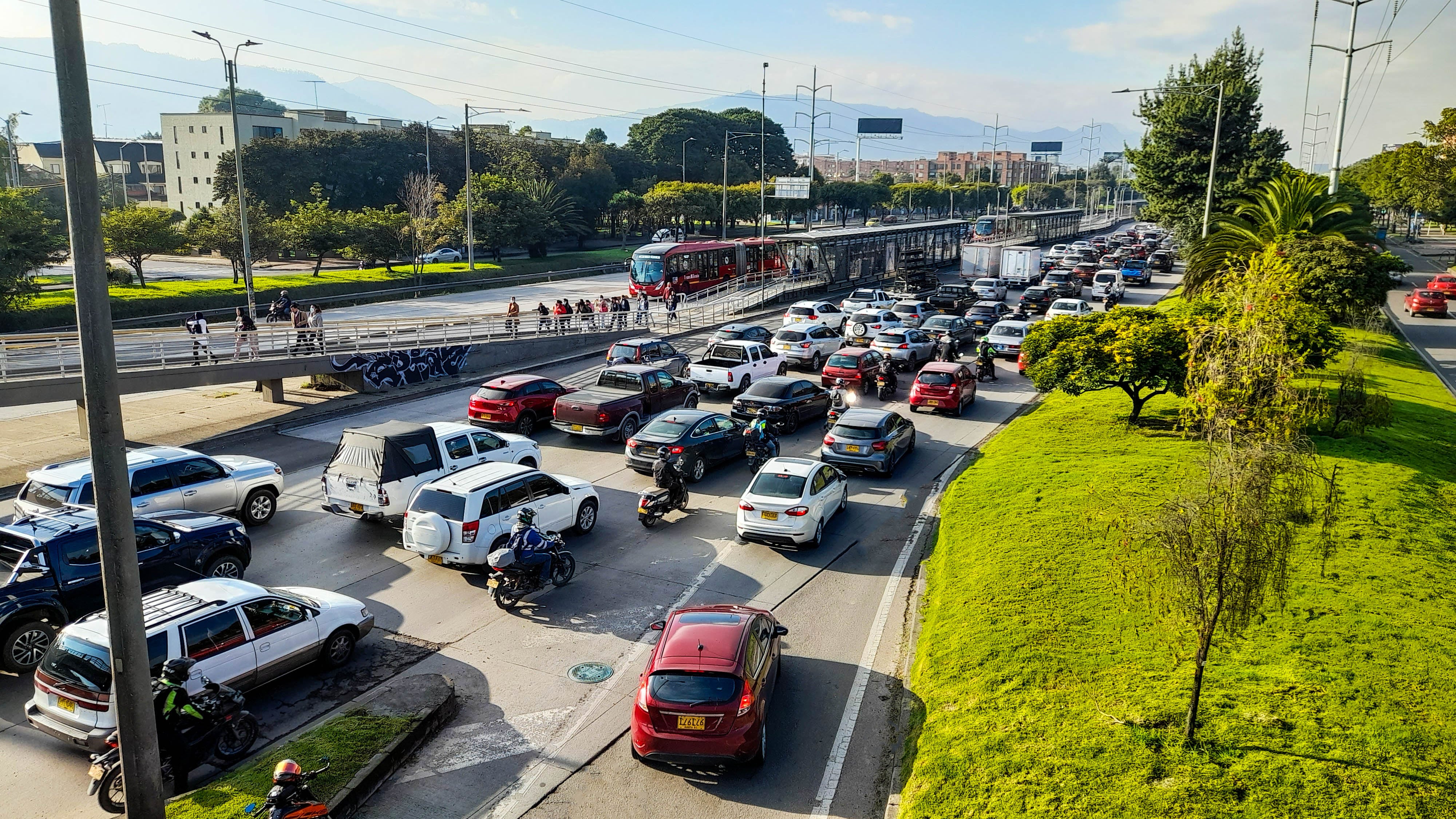 Atasco de tráfico en la carretera del norte en Bogotá Colombia. Vía Getty Images