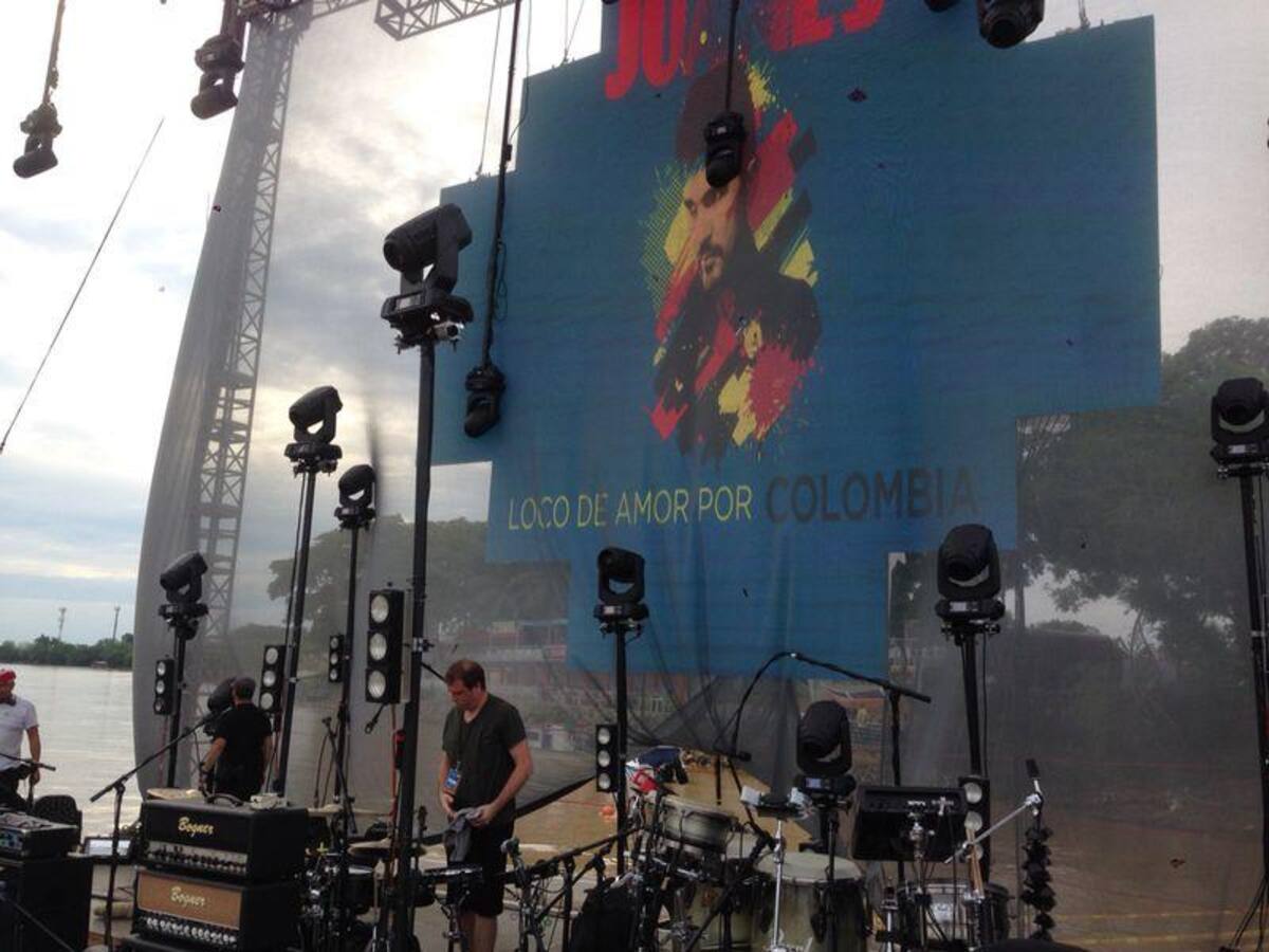 Las playas del Río Sinú se llenan de espectadores ansiosos por presenciar el primer concierto de la gira "Loco por Amor"