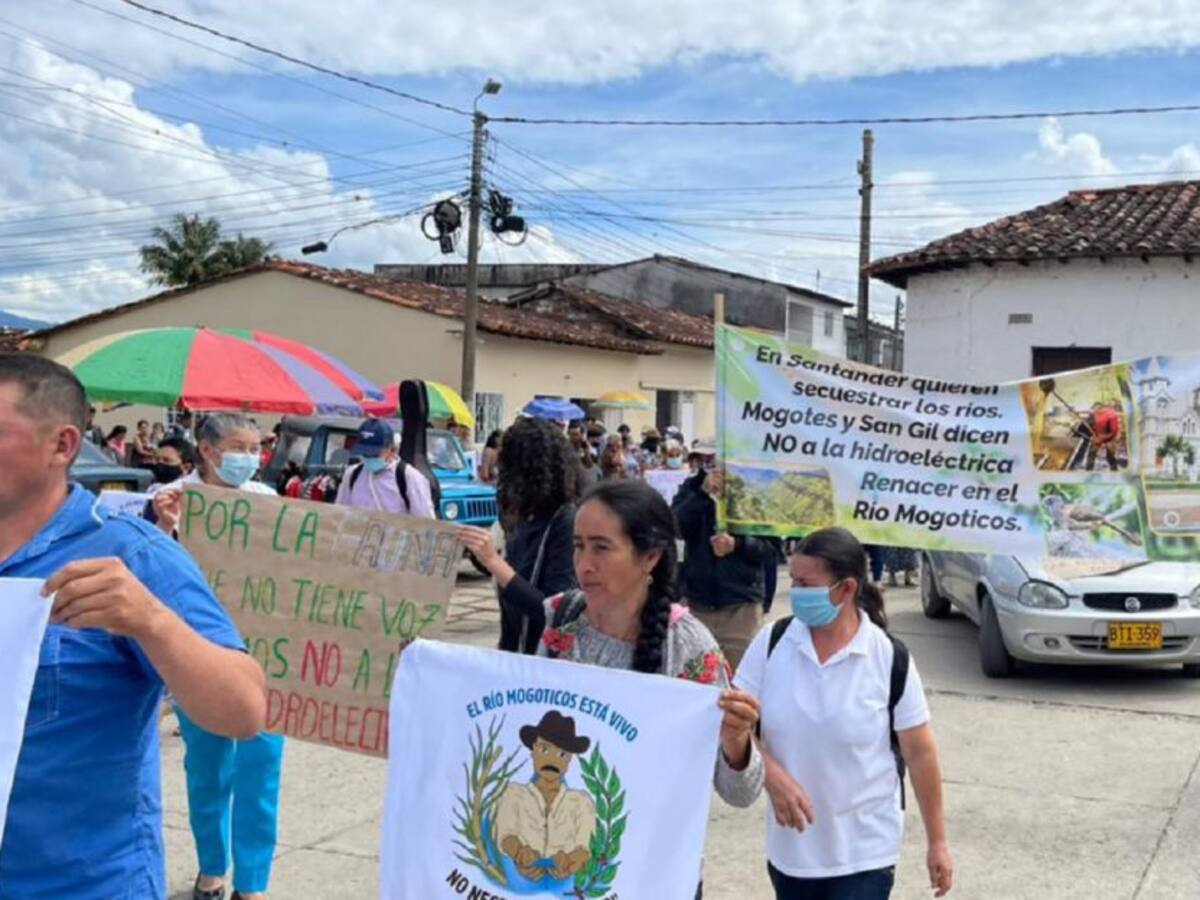 Lo que piensan en Mogotes de pequeña central hidroeléctrica