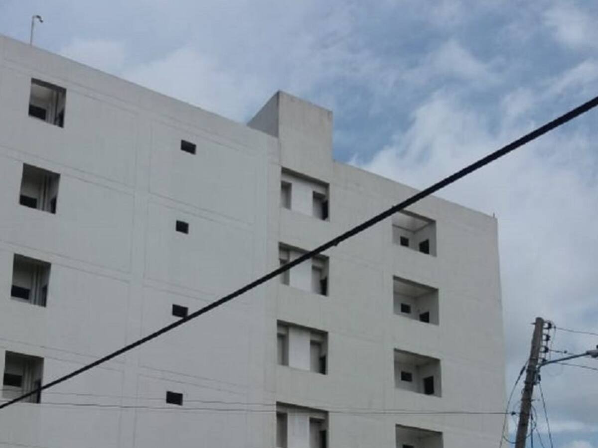 Preocupación por "inclinación" y grietas en Portales de Blas de Lezo I