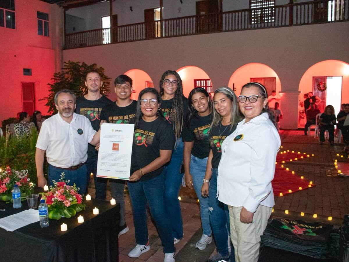 Con velas encendidas, Cartagena conmemoró el Dia Mundial de la lucha contra el Sida