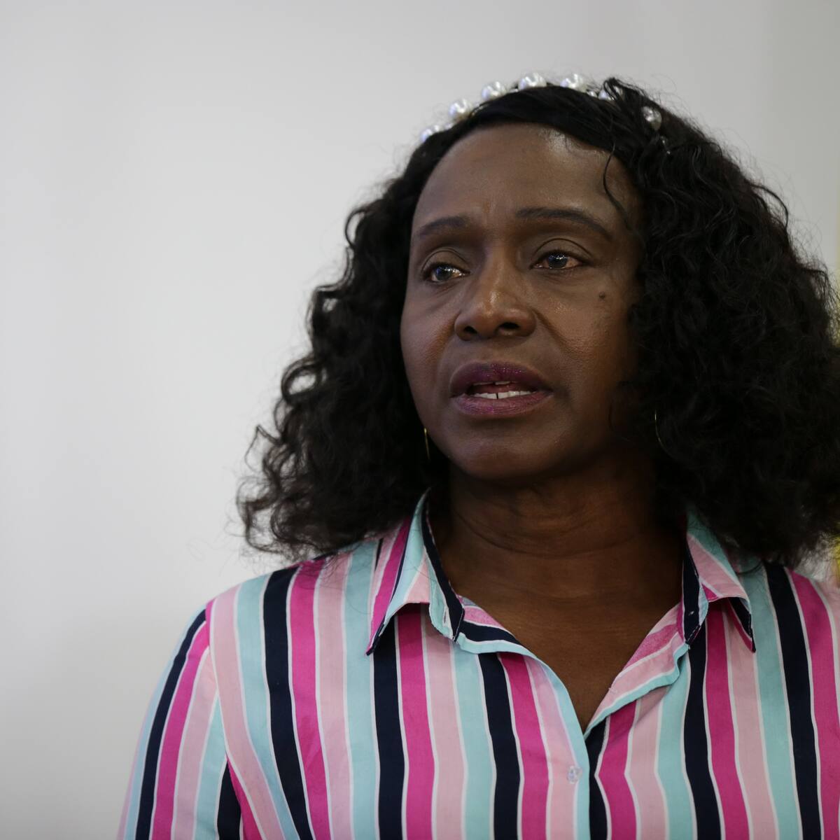 Por presunta firma de 95 contratos irregulares investigan a exministra de Deporte, Urrutia