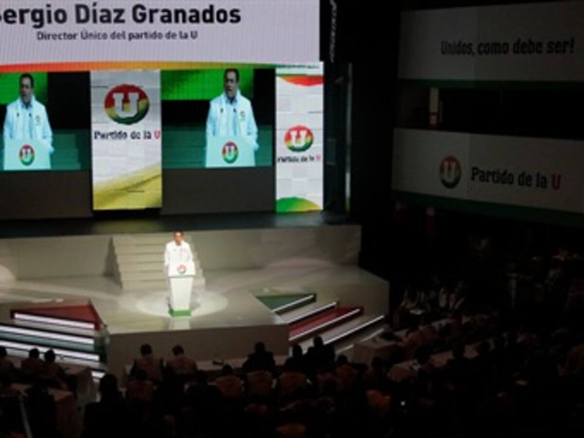 Santos va a convención de La U pese a advertencia del procurador
