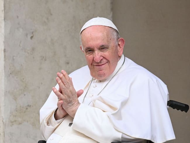 El papa desea ir a Ucrania, pero asegura que debe buscar el momento justo