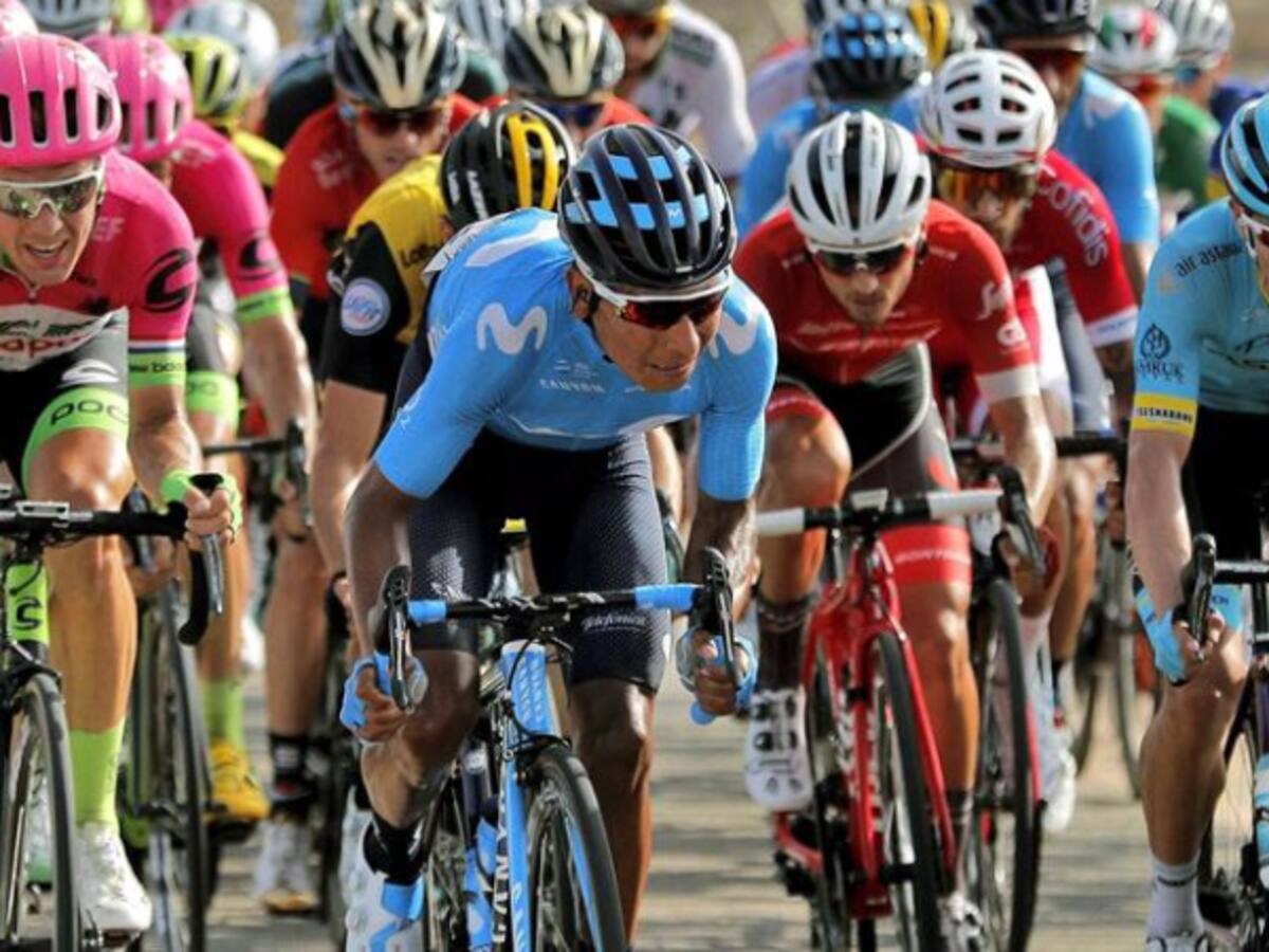 ¡De milagro! Nairo Quintana se salvó de ser arrollado por una valla