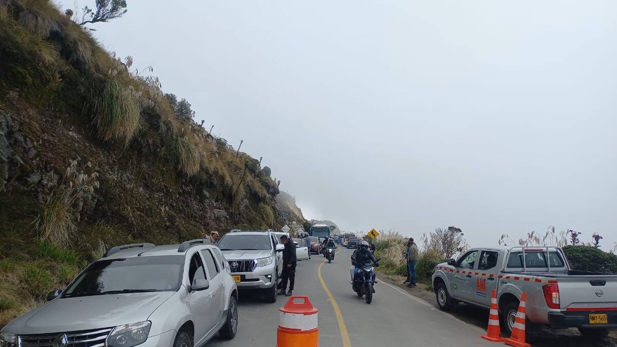 Persiste mal comportamiento de turistas en vía que cruza el Parque de los Nevados
