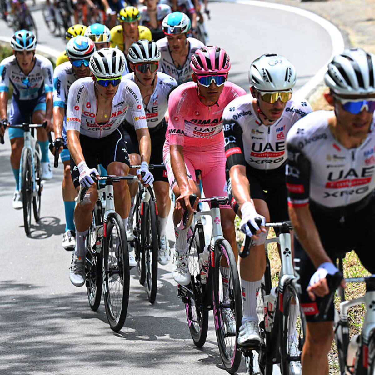 Aspirante al título del Giro de Italia 2025 se retira de la carrera: hubo un insólito motivo