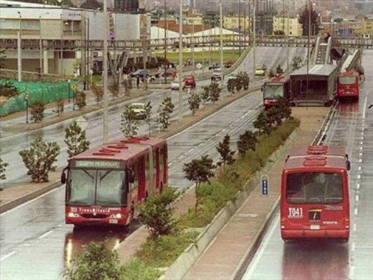 Los trinos del nuevo gerente de Transmilenio en contra de Petro