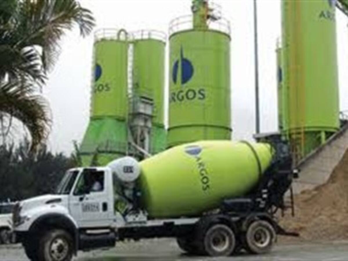 Superindustria formuló pliego de cargos contra cinco cementeras y 14 directivos