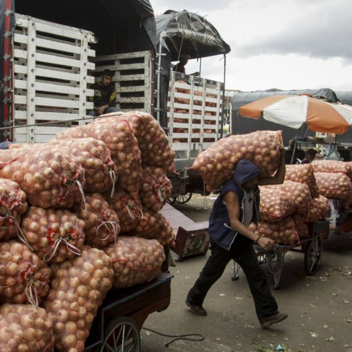 Arrancó corredor humanitario hacia CAVASA para ingreso de alimentos