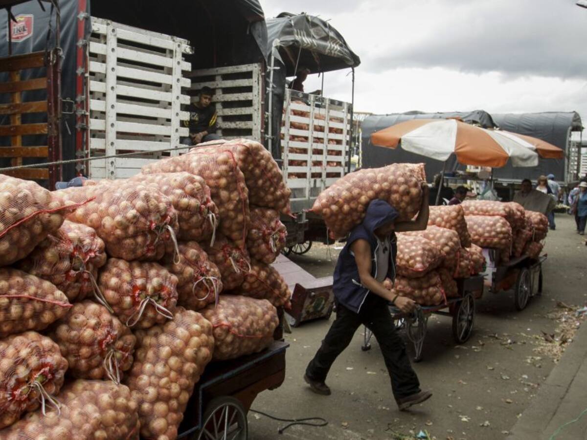Arrancó corredor humanitario hacia CAVASA para ingreso de alimentos