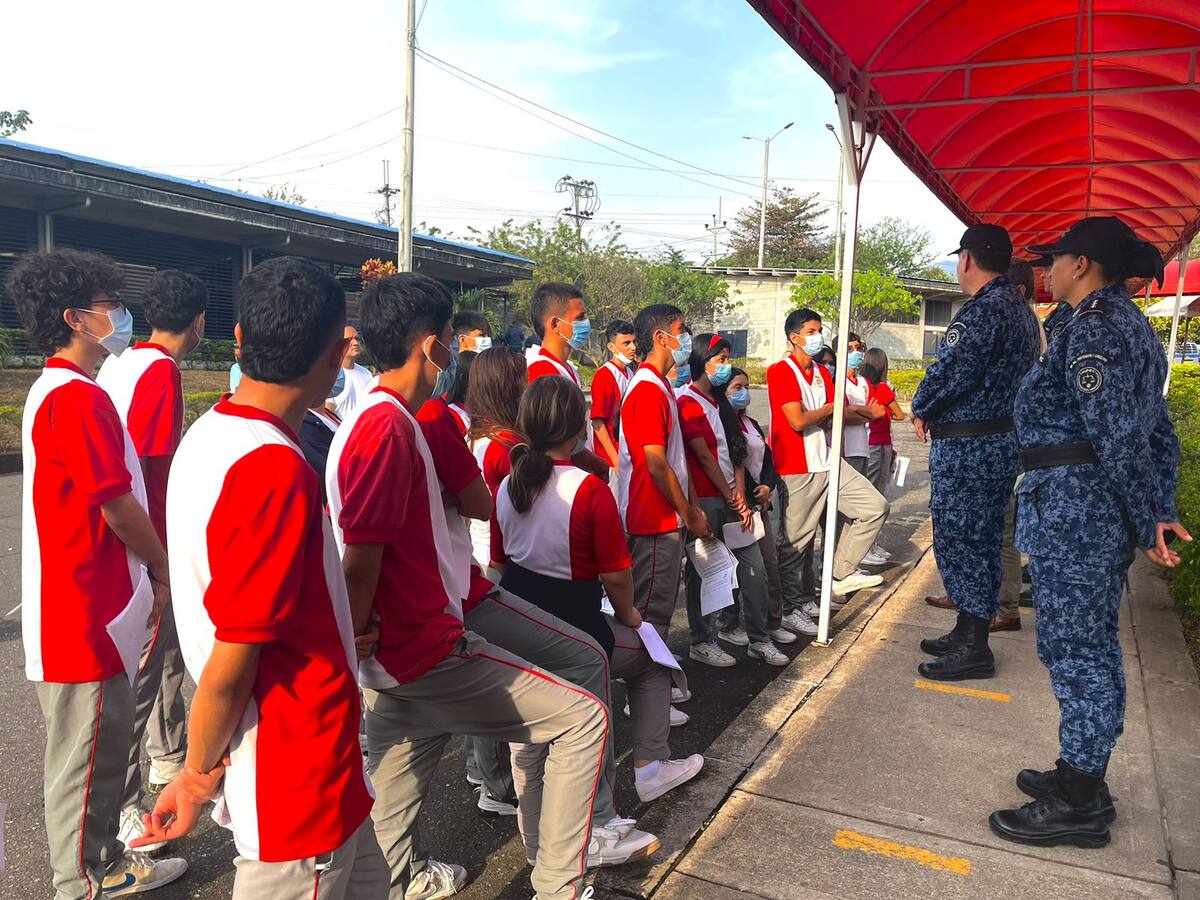 Estudiantes de colegios de Ibagué conocen las experiencias de los privados de la libertad