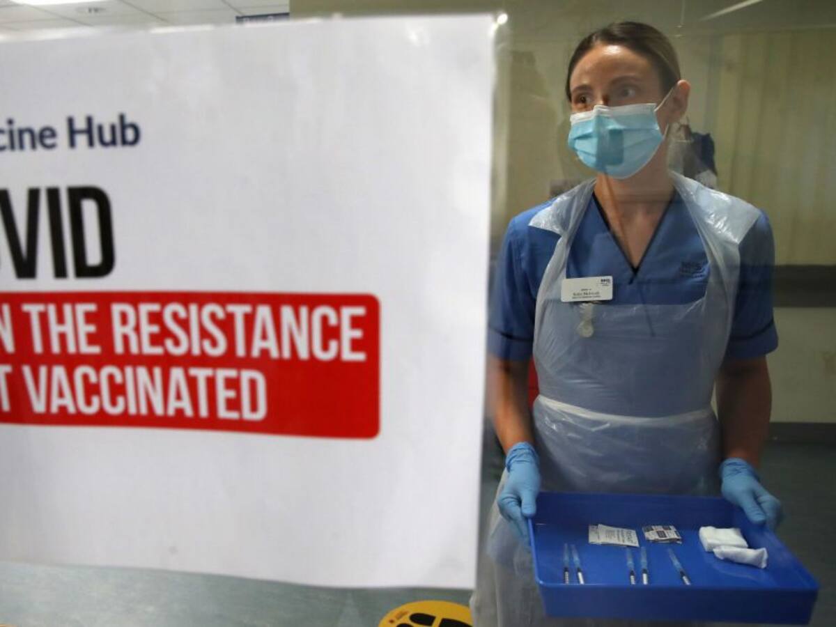 Análisis preliminar de la FDA confirma eficacia de vacuna de Pfizer