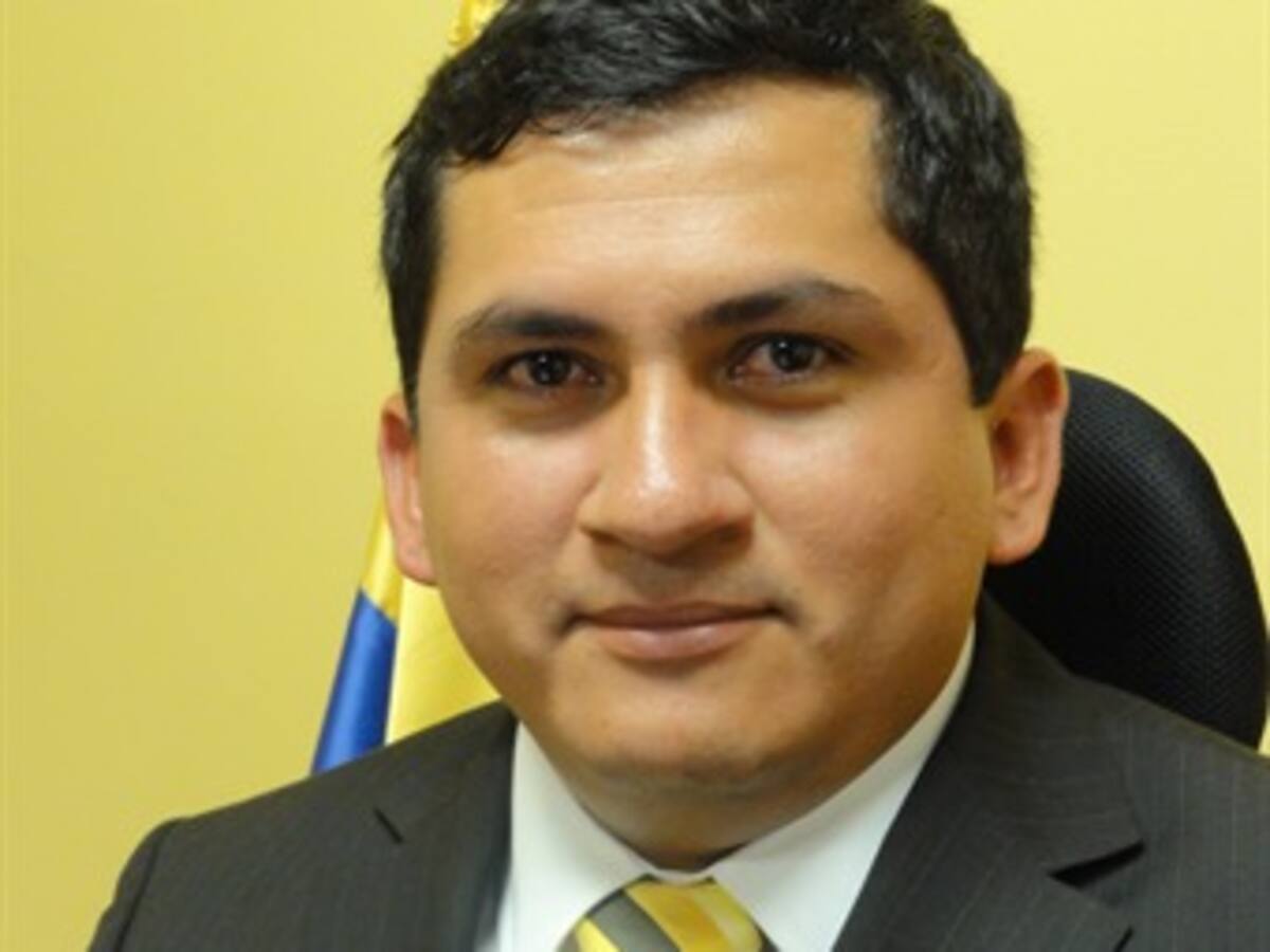 Camilo Abril, nuevo investigador de Uribe por 'chuzadas'