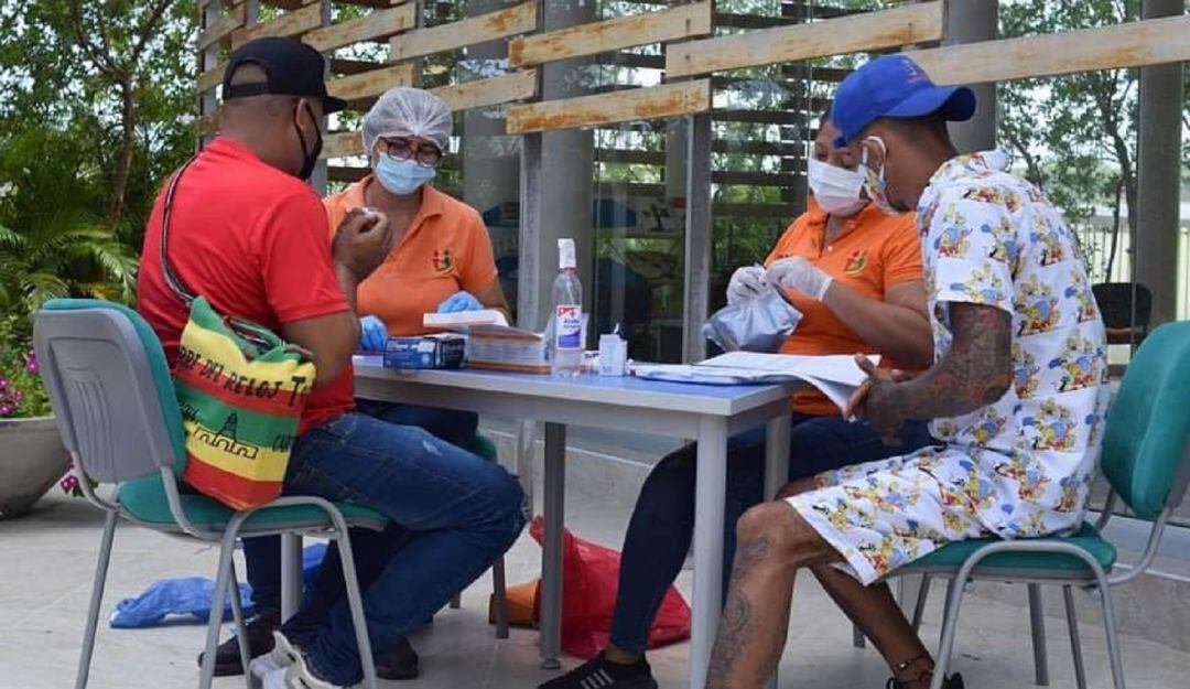 También hicieron pruebas de COVID-19 y recibieron kits de bioseguridad