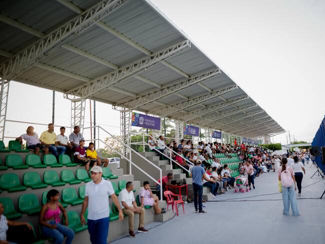 Prometido y cumplido: Gobernador Yamil Arana entregó el nuevo estadio de fútbol en Talaigua